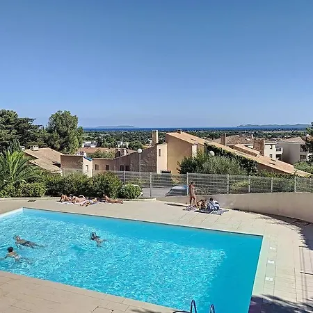 Entre Ciel Et Le Grand Large Hyeres